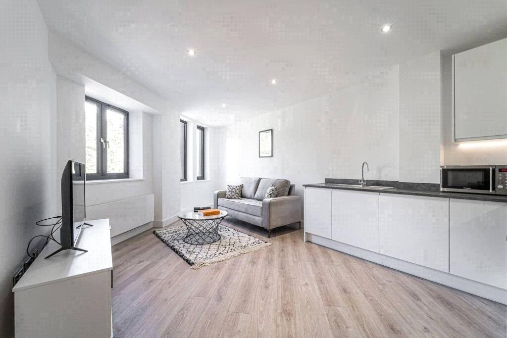 Main image of property: Broadoaks, 548 Streetsbrook Road, Solihull, West Midlands, B91