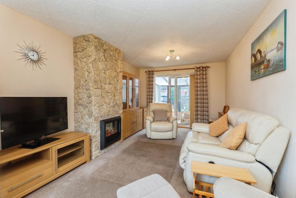 House in Aylesbury, Quarrendon - View 5
