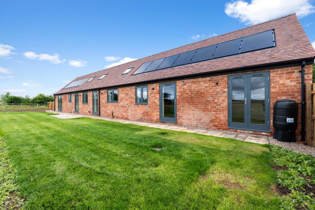 Main image of property: Hardwick Lane, Studley, Warwickshire, B80