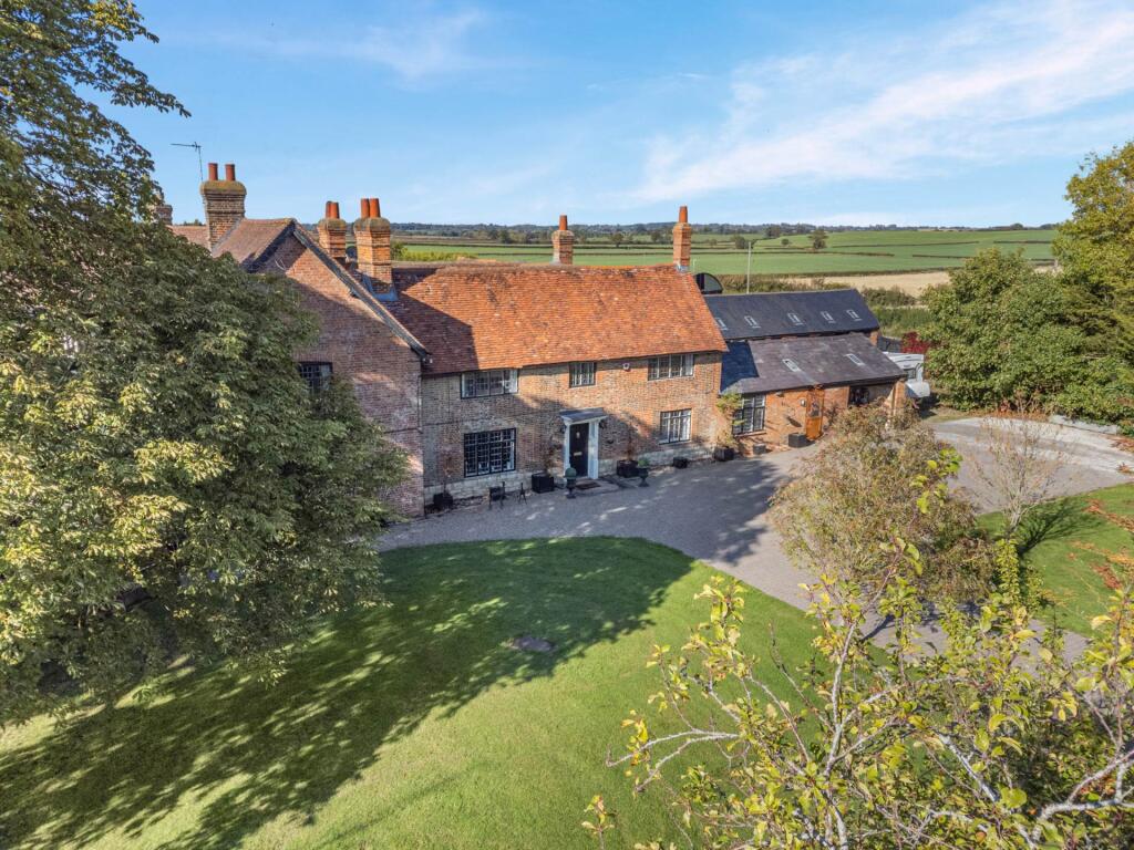 Main image of property: Hurdlesgrove House, Whitchurch