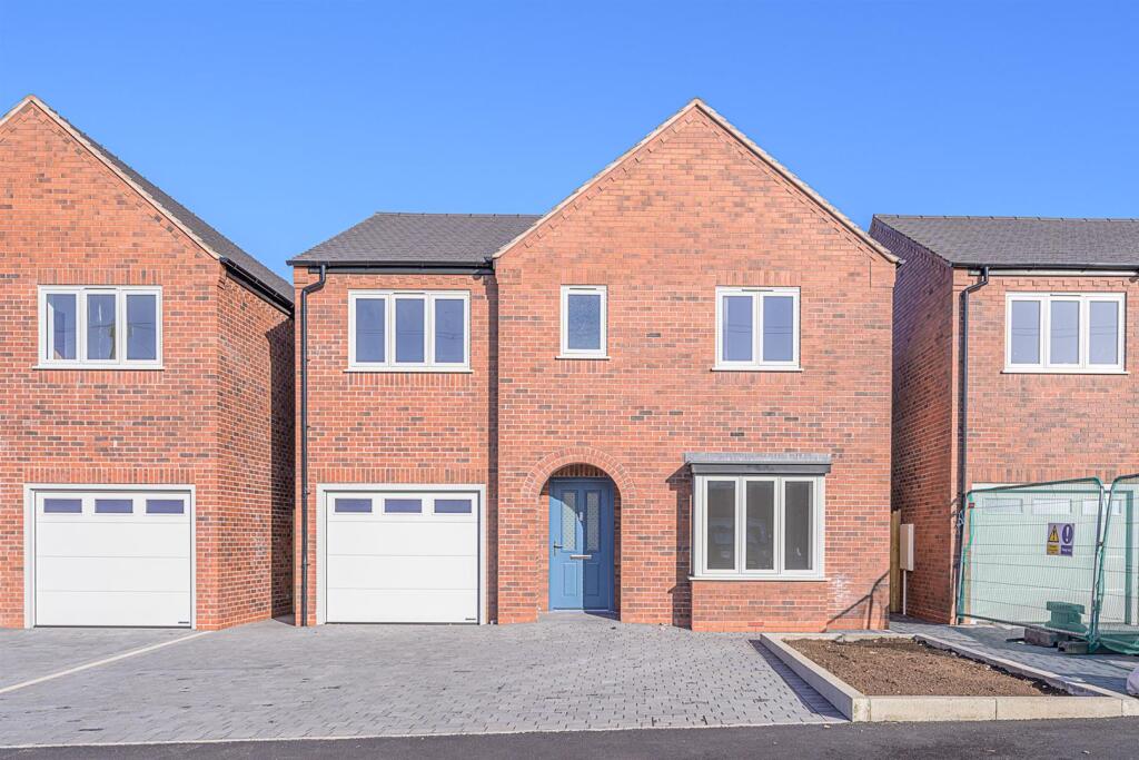 Main image of property: Richmond Park, Kingswinford, DY6 9AA