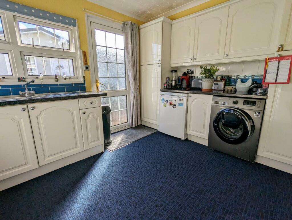 The Firs, Rushbrooke Lane, Bury St. Edmunds photo 4