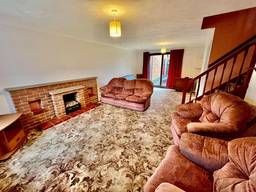 Trinity Court, Rothwell, Kettering photo 2