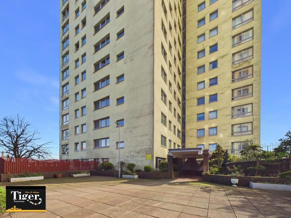 Main image of property: Avenham Lane, Preston