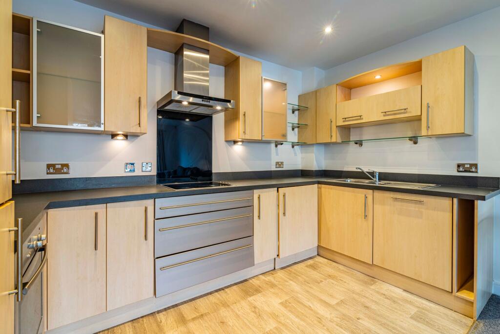 Castle Quay Close, Nottingham, NG7 photo 2