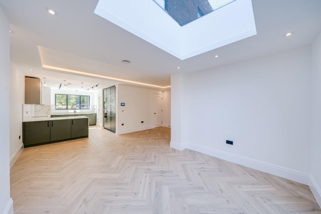 House in London - View 5