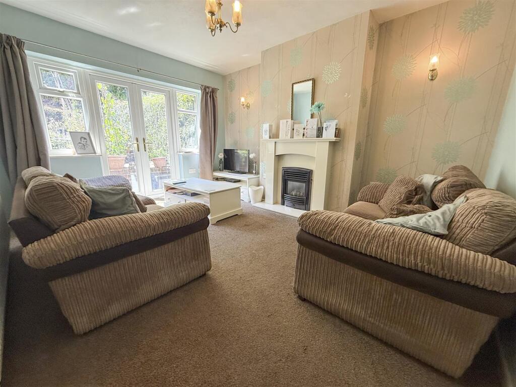 Ashbourne Grove, Oughtibridge, S35 photo 2