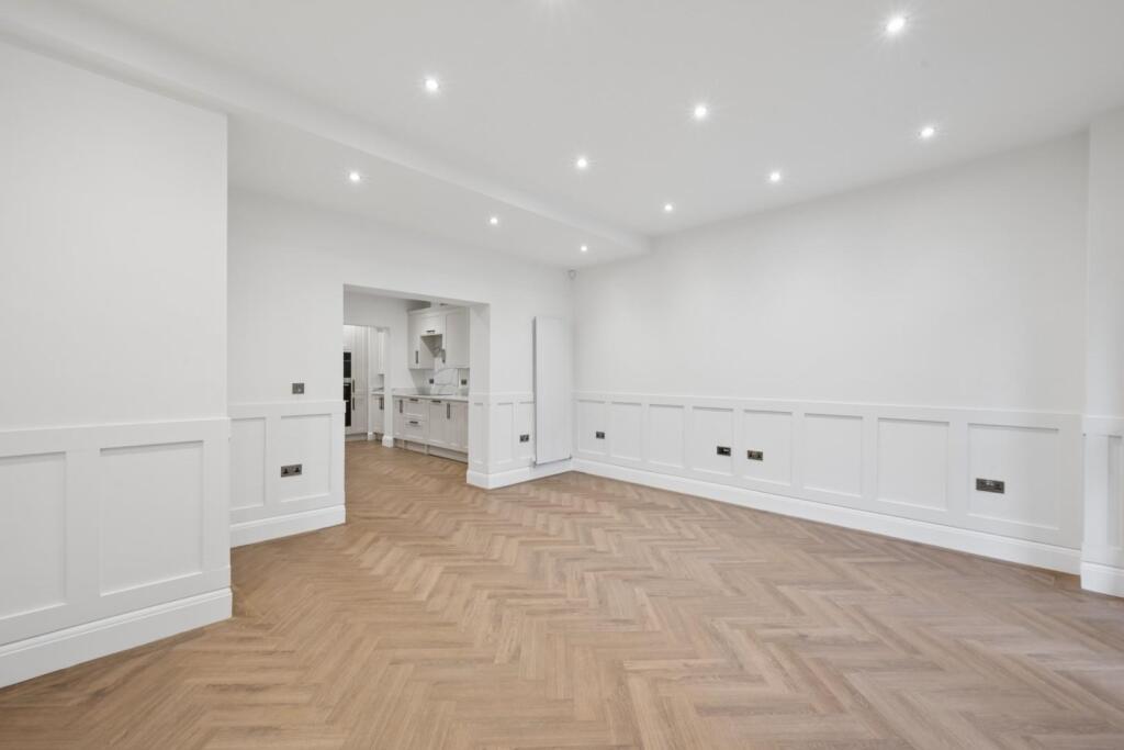 House in Manchester, West Didsbury - View 4