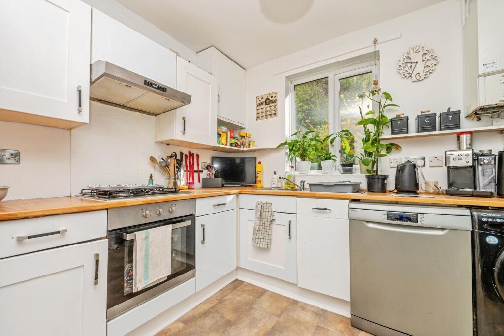House in Wyre Forest, Aggborough, Kidderminster - View 6