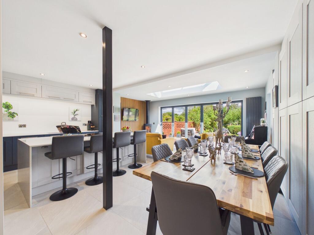 House in Sunderland, Albany - View 3