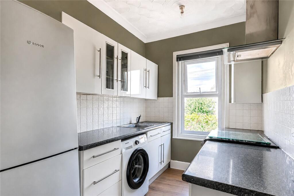 Apartment in Bournemouth - View 3