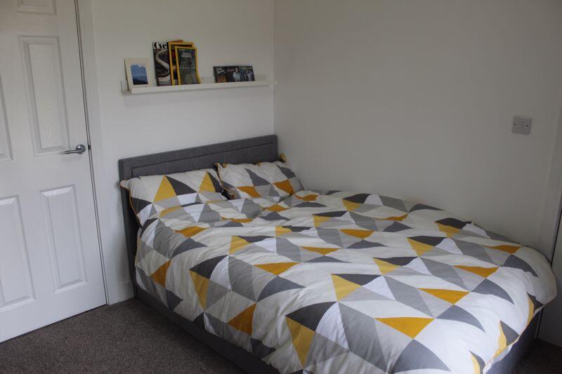 Main image of property: FURNISHED ROOM LET
