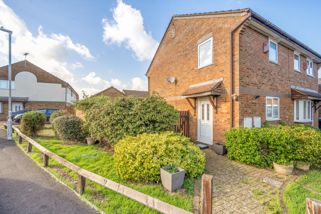 2-bed semi-detached on Worlidge Drive, Old Shaw, Swindon, SN5, £230,000