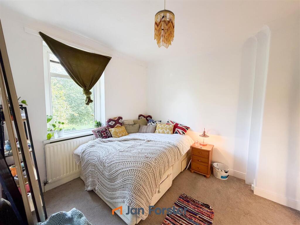 House in Newcastle upon Tyne - View 5