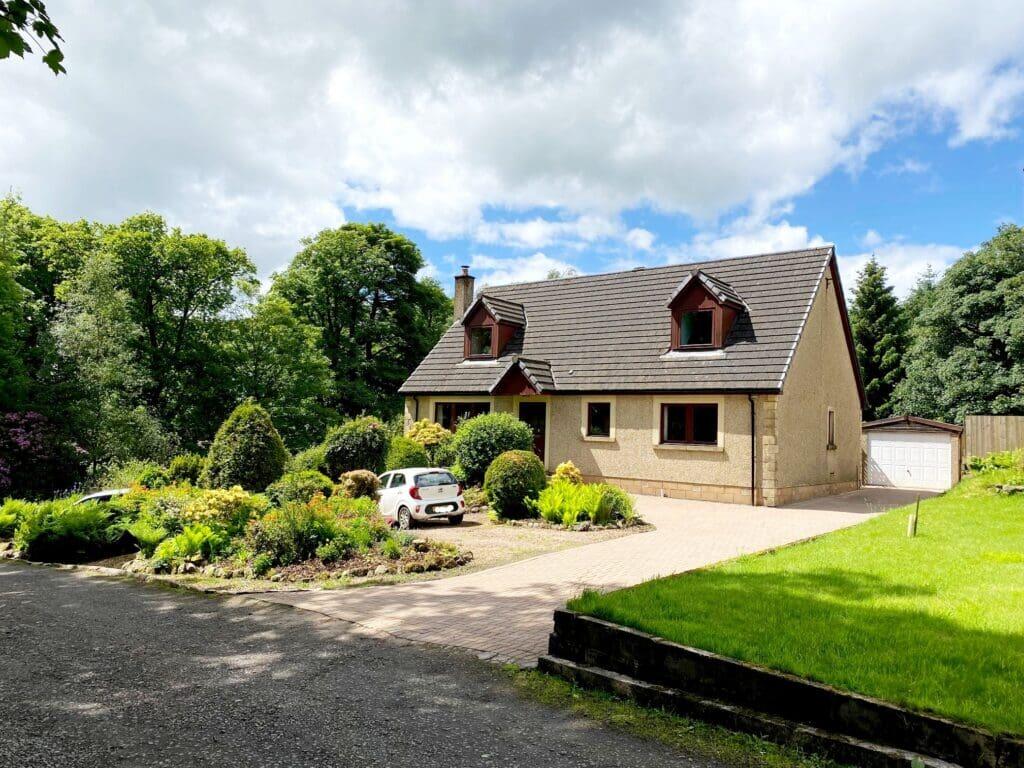 Main image of property: 1, Woodlands, Naemoor Road, Crook of Devon, KY13 0UG