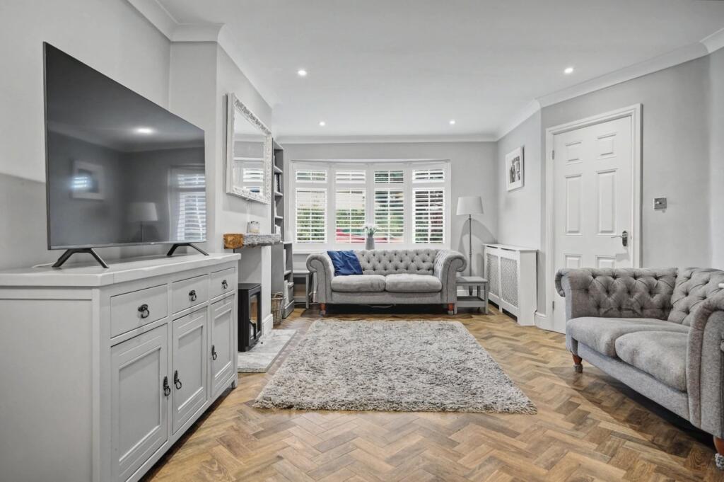 Tyrells Way, Great Baddow, Chelmsford, CM2 - View 3