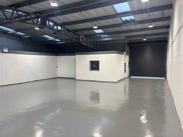 32 Viking Road 7.jpg