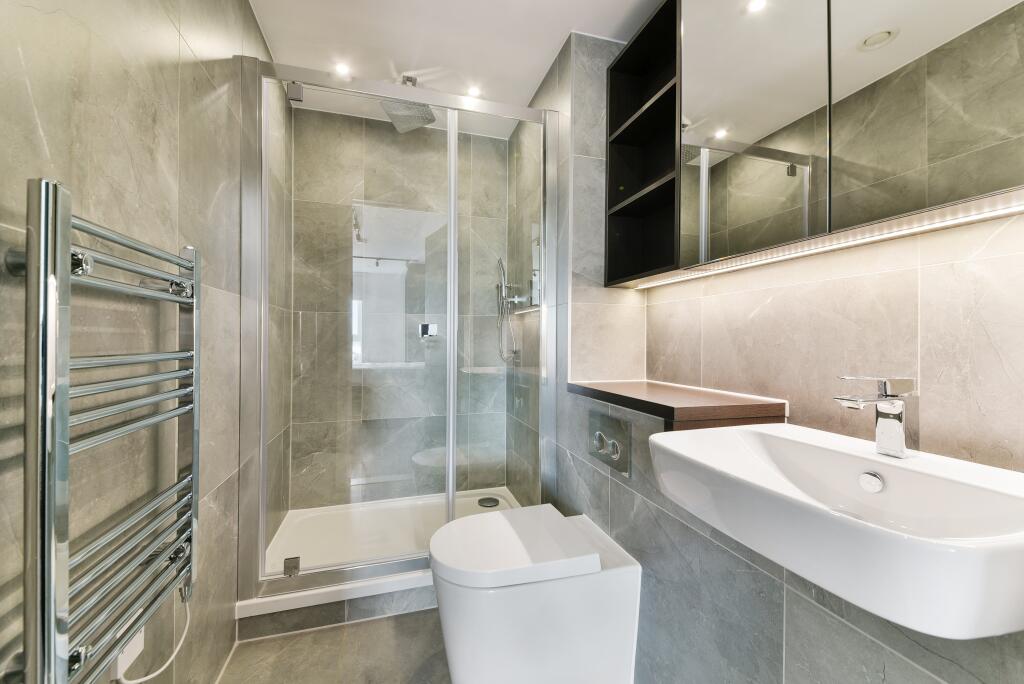 Apartment in London - View 4