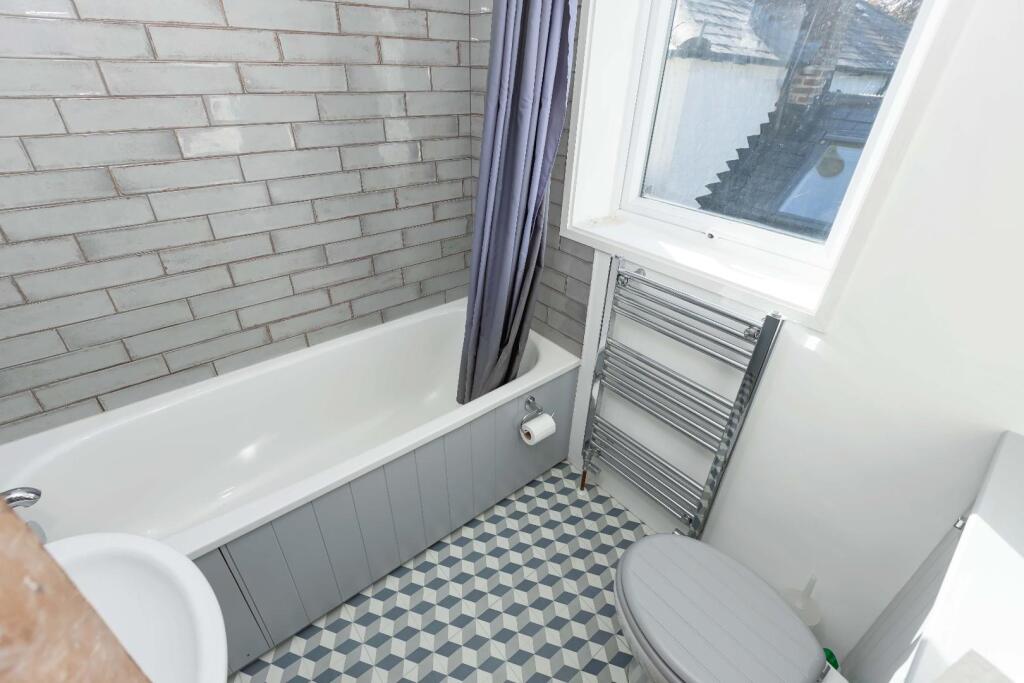 House in Adur, Lancing - View 4