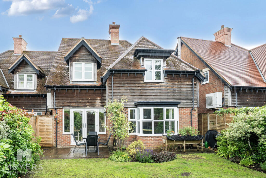 464 Ringwood Road, Ferndown, BH22 9