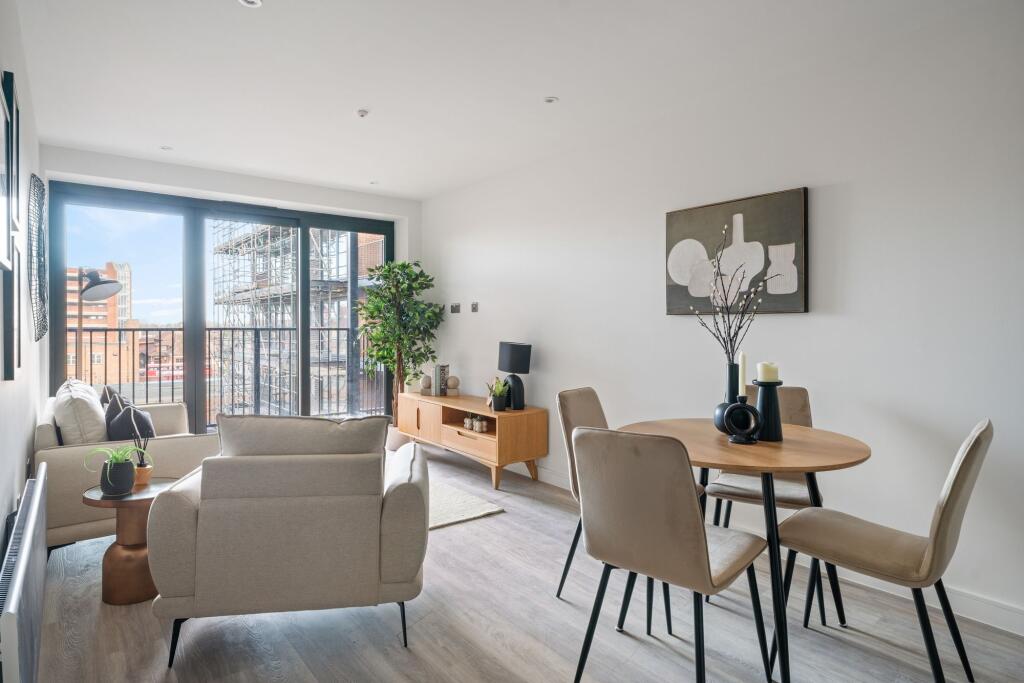 Apartment in Enfield - View 5