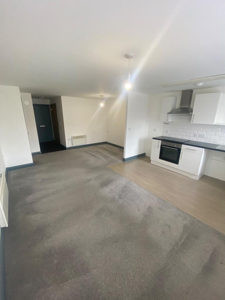 Apartment in Birmingham, West Midlands - View 4