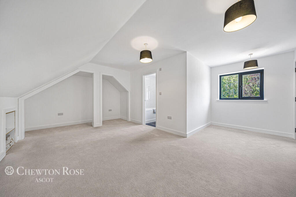 Terrace Road North, BRACKNELL - View 5