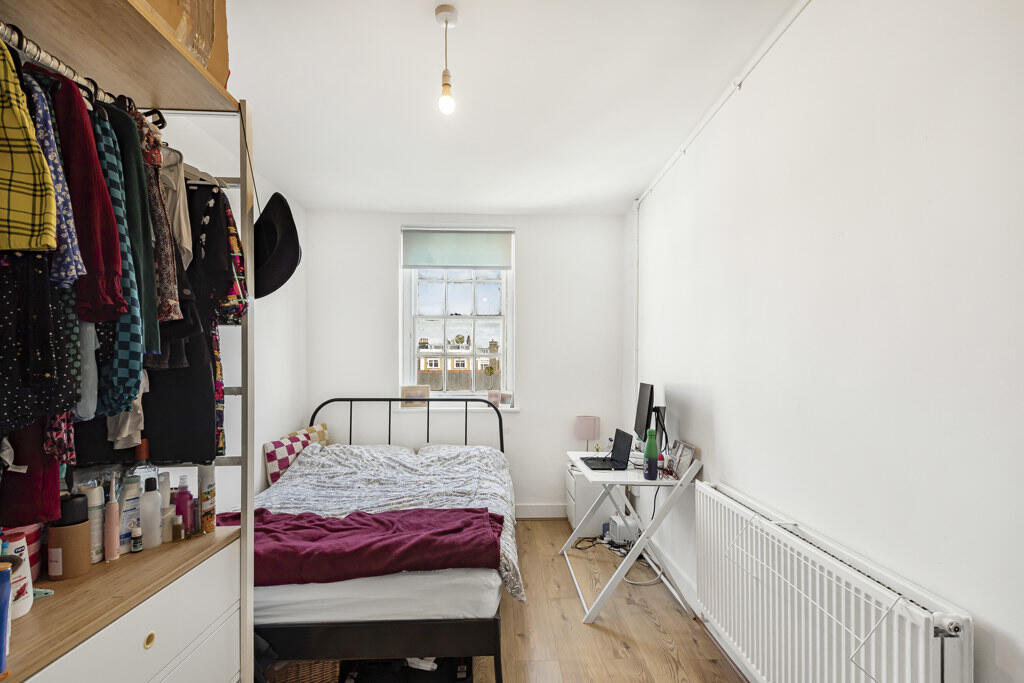 Apartment in London - View 5