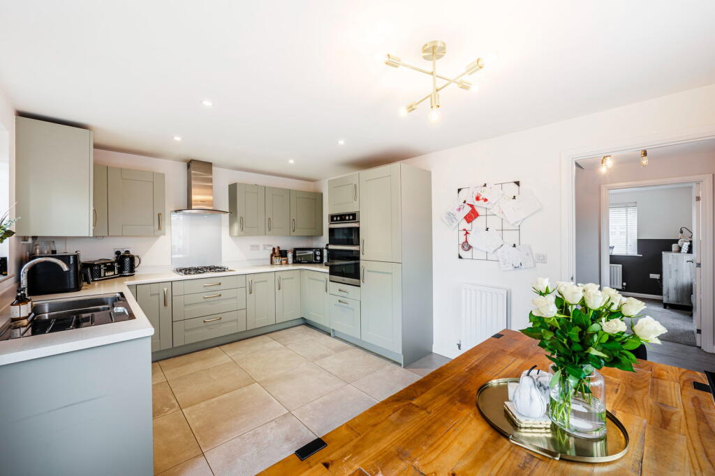 Humber Drive, Lichfield , WS13 8XF photo 4