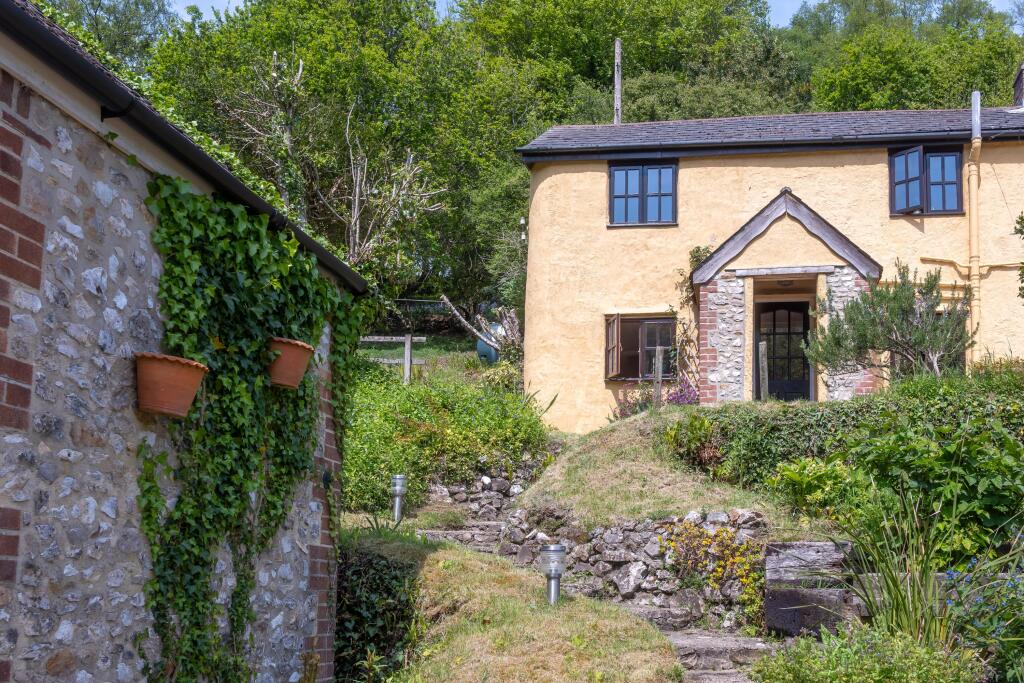 Harcombe, Lyme Regis, Dorset, DT7 photo 3