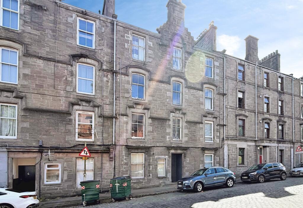 Main image of property: Stirling Street, Dundee, DD3
