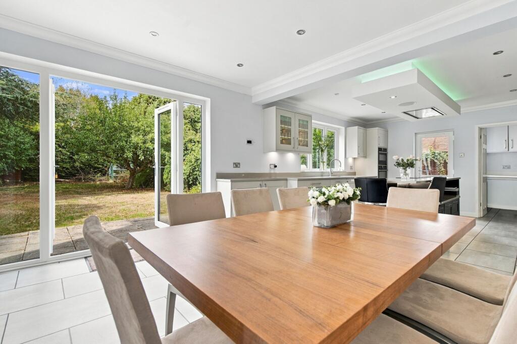 House in Slough - View 5