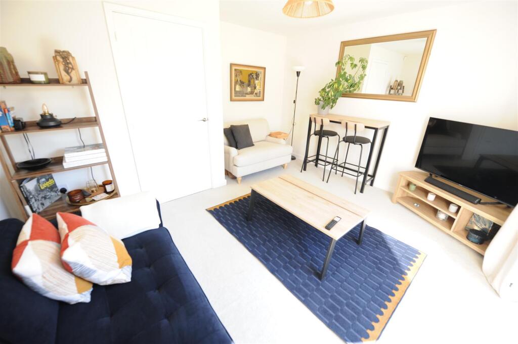 House in Bradford, West Yorkshire - View 5