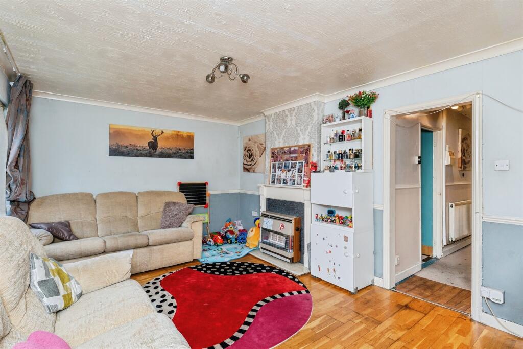 House in Llandudno, Caia Park - View 4