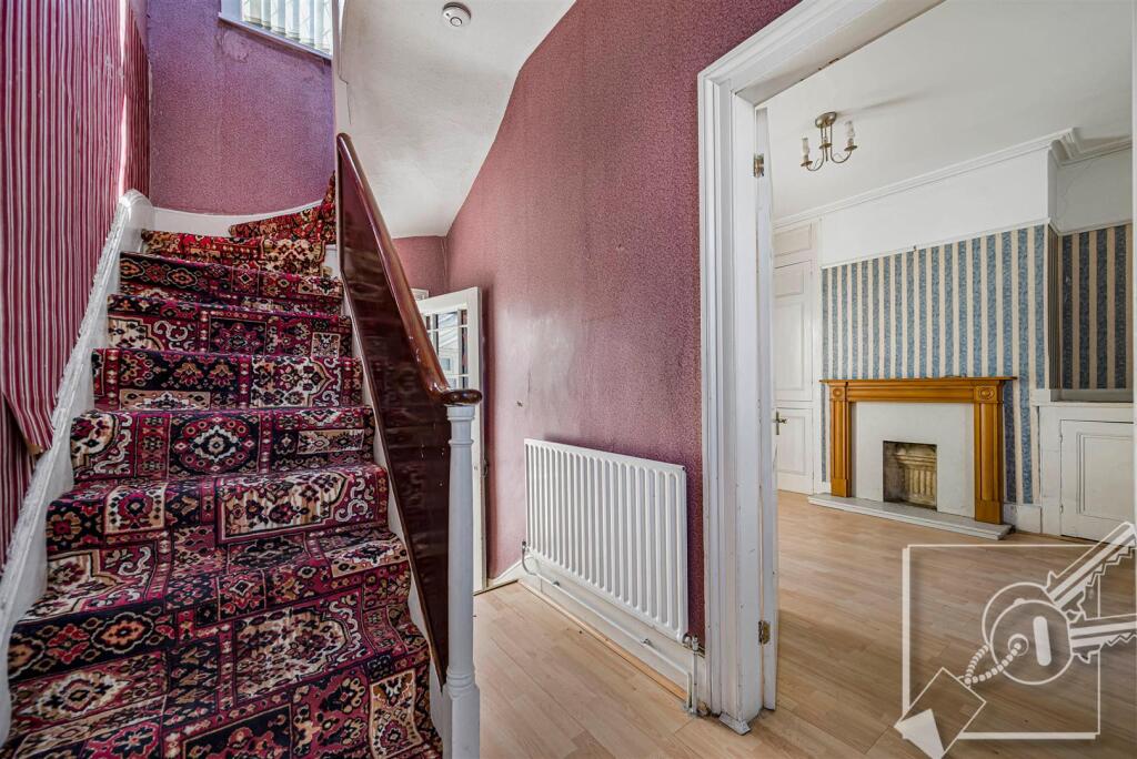 House in Dartford - View 5