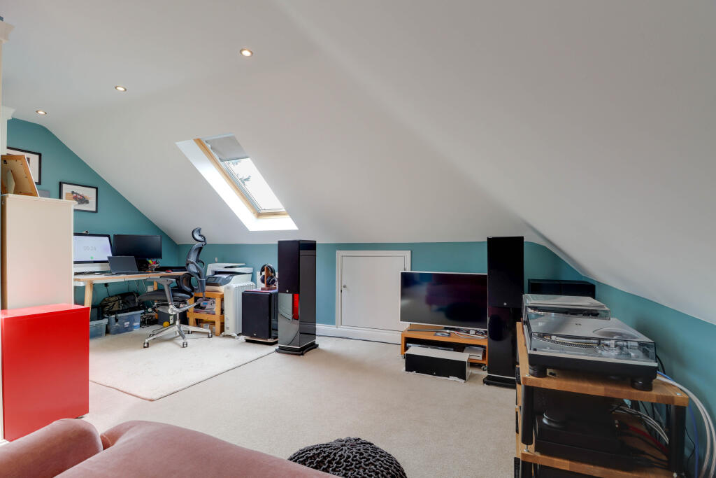 Additional image 20 of Pipers Avenue, Harpenden, Hertfordshire, AL5