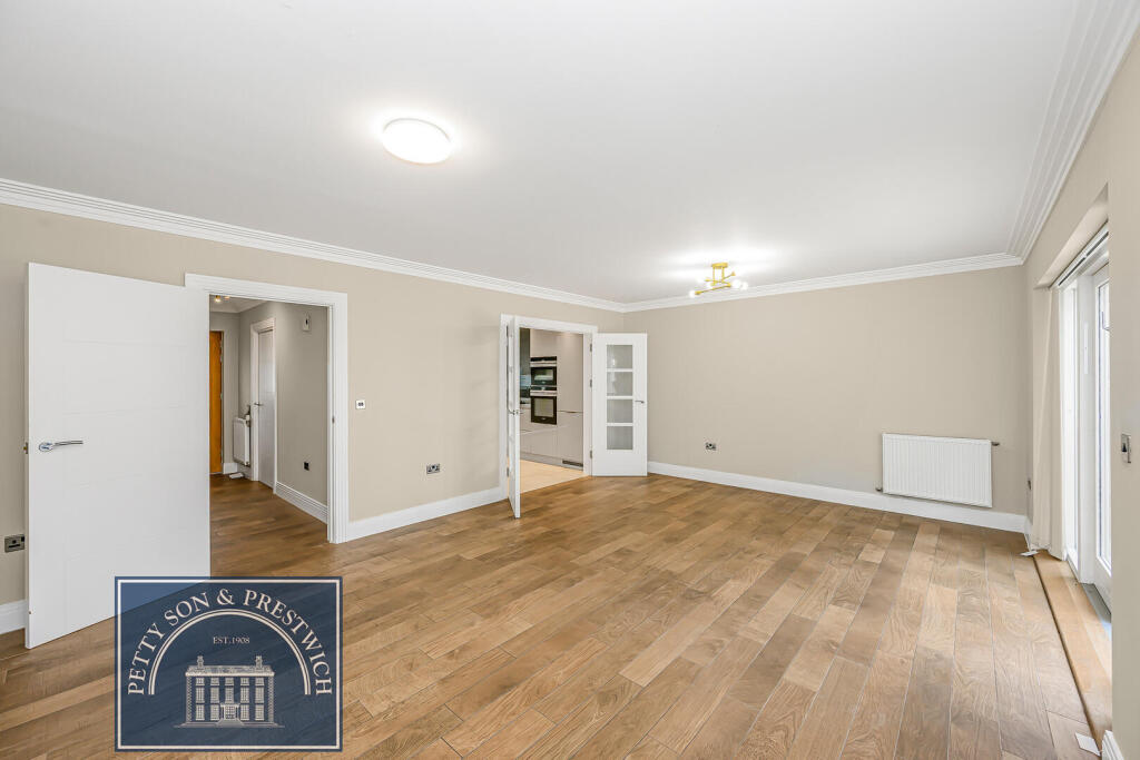 House in Ilford - More