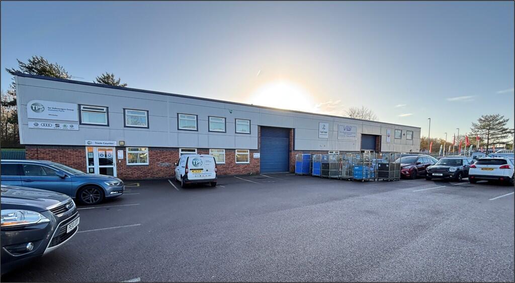 Main image of property: Unit 10 Racecourse Industrial Park, Mansfield Road, Derby, DE21 4SX