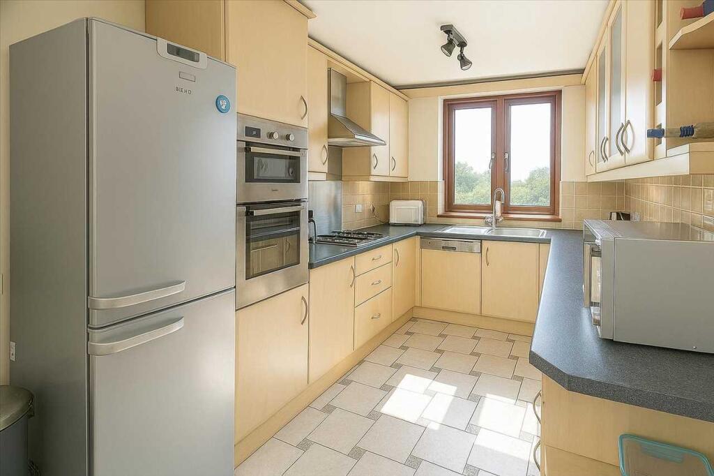 Apartment in Harrow - View 4