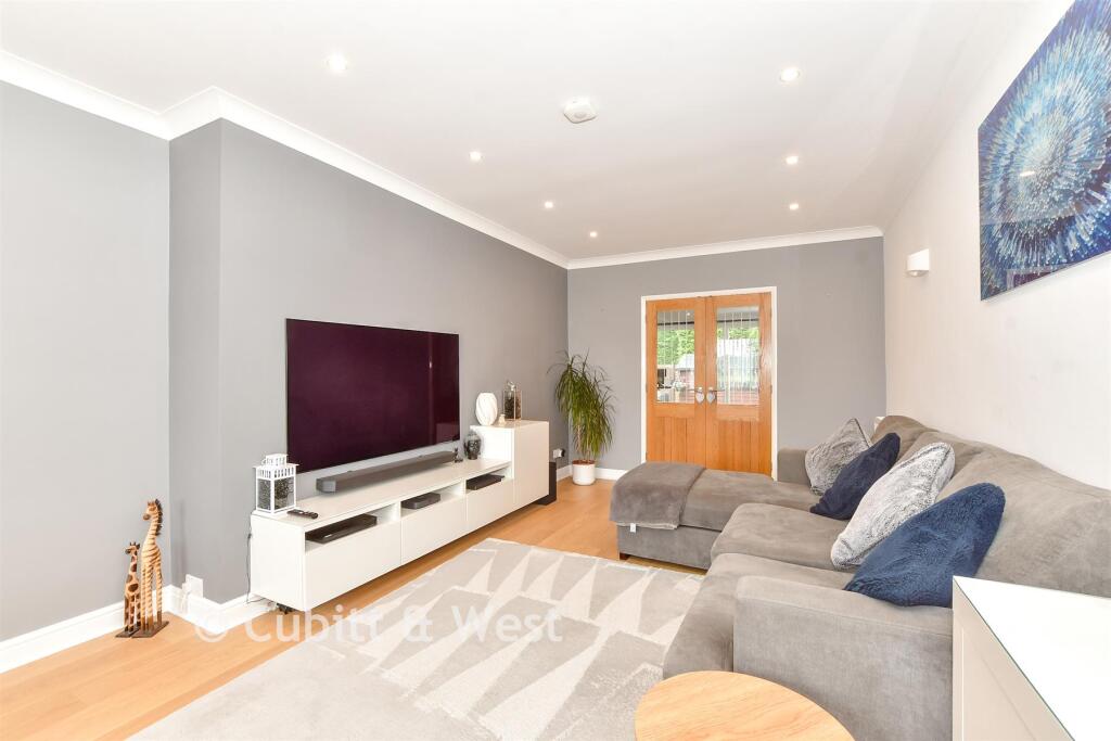House in Portsmouth - View 5
