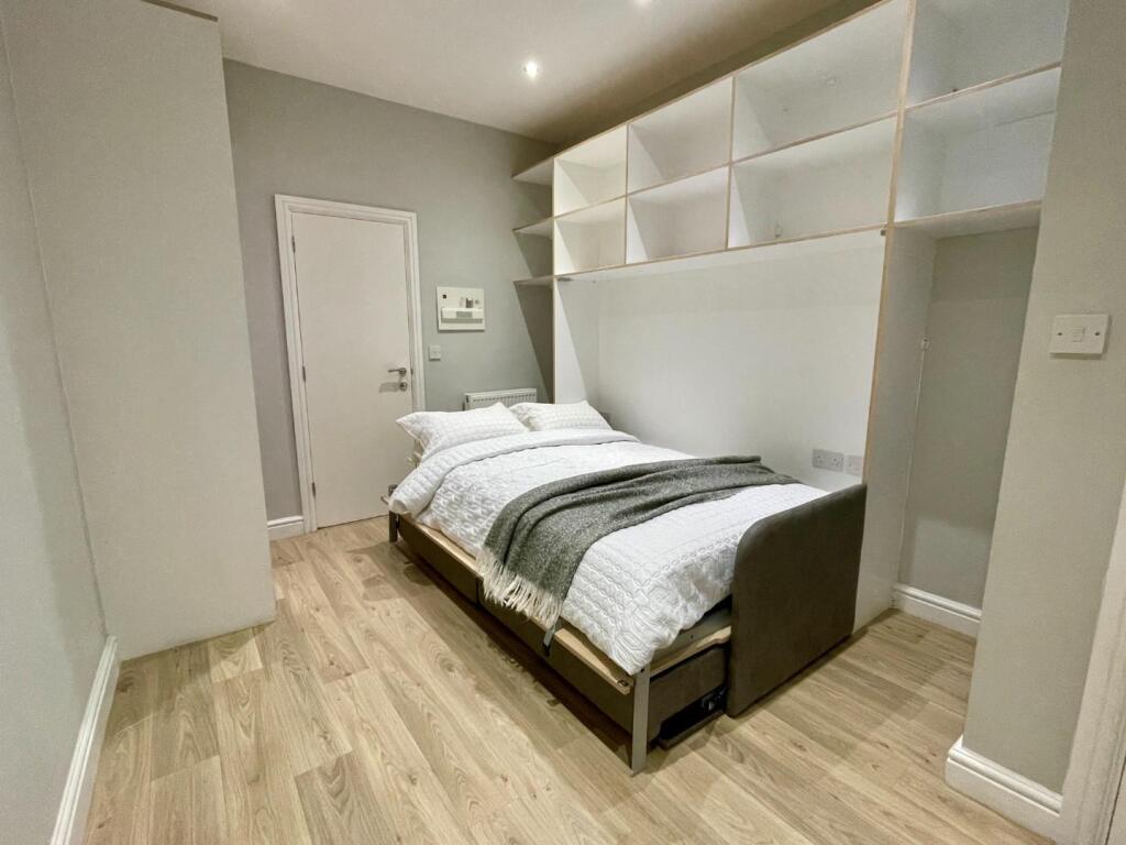 Apartment in Sheffield - View 4