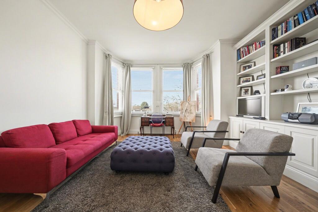 Apartment in London - View 5