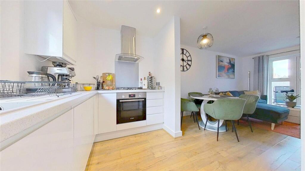 Apartment in Adur, Lancing - View 5