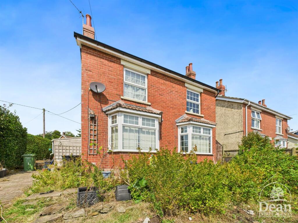 2-bed detached on Slade Road, Yorkley, Lydney, £265,000