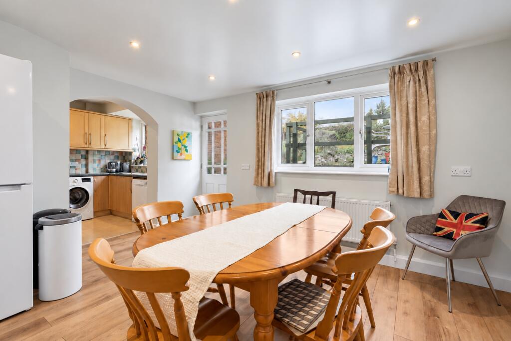 House in Downley, Buckinghamshire - View 4
