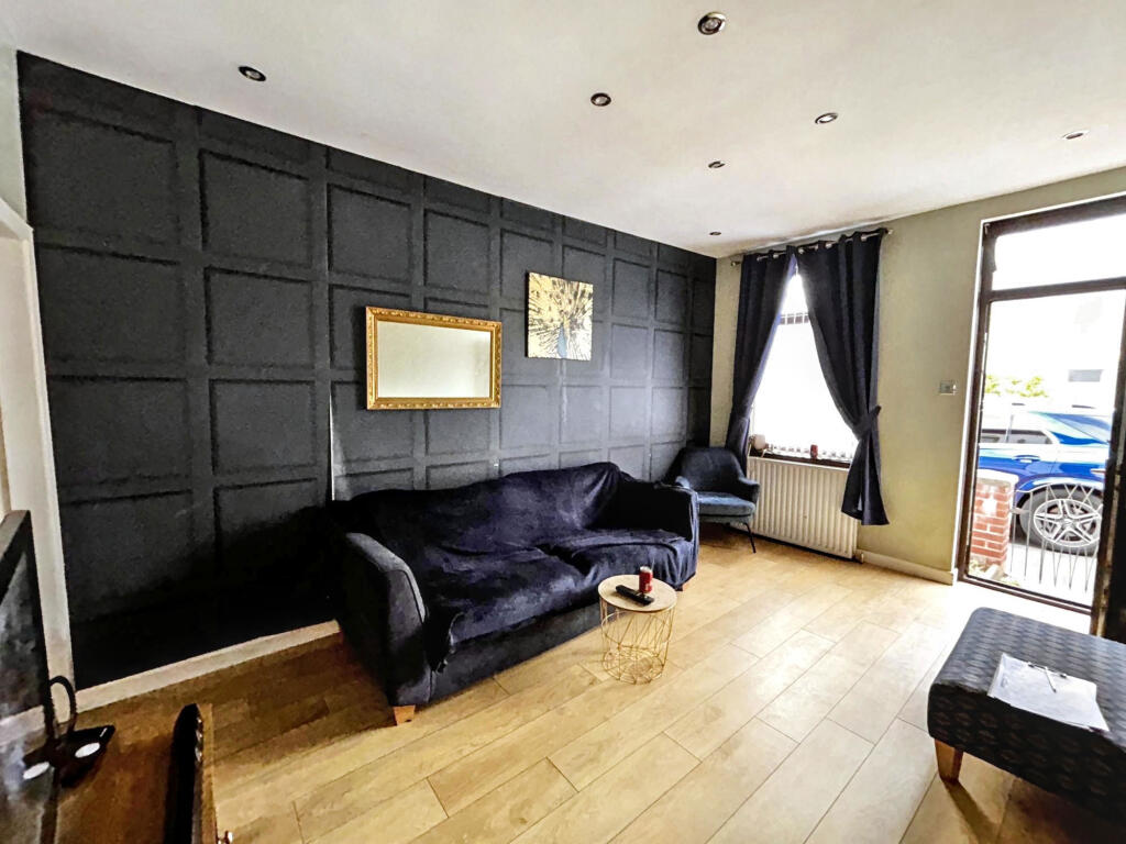 House in Sunderland, Mount Pleasant - View 2
