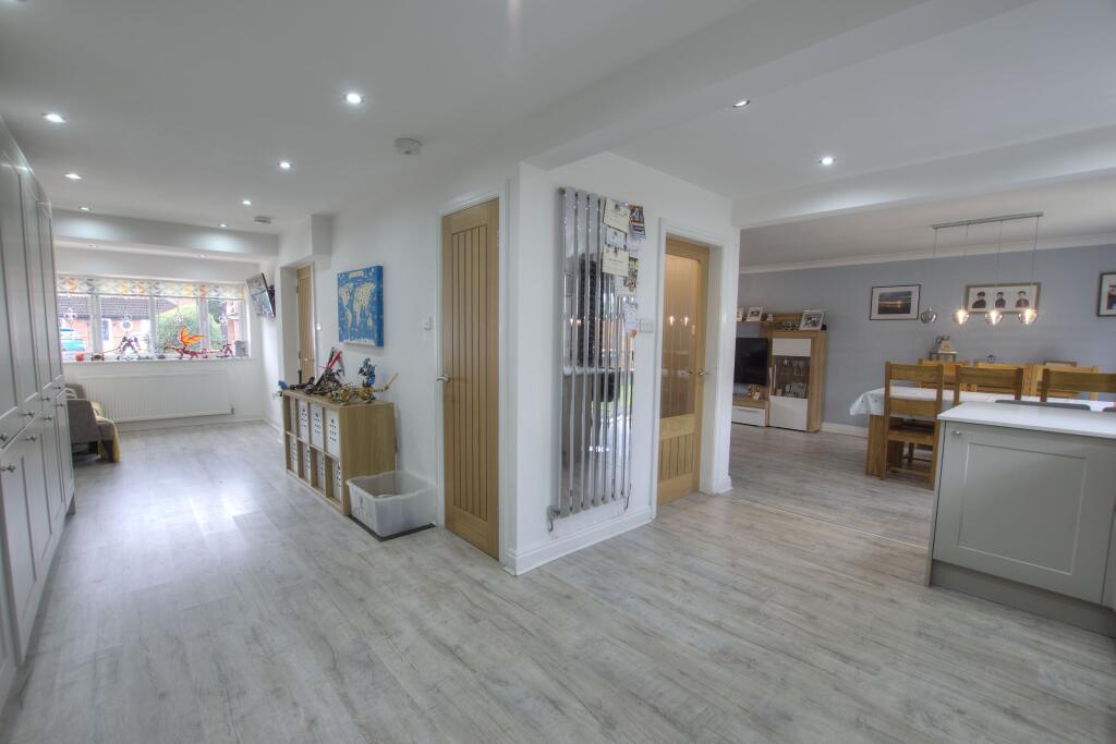 Clares Farm Close, Warrington, WA1 photo 2