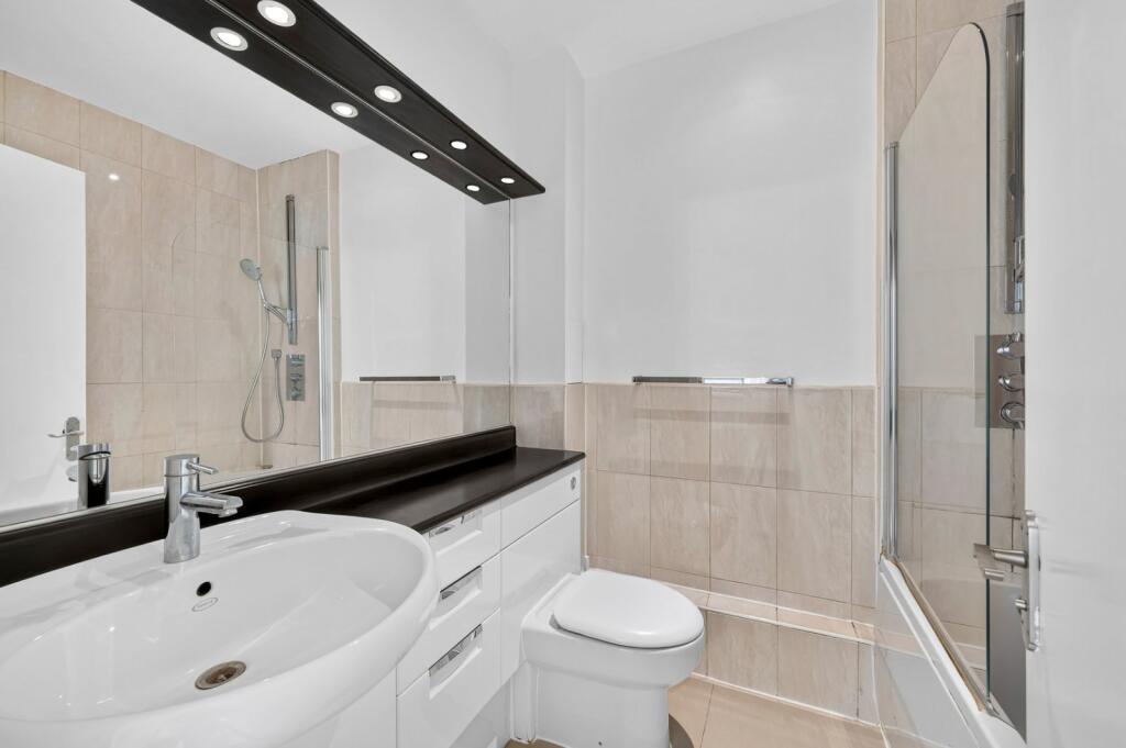 Apartment in London - View 3