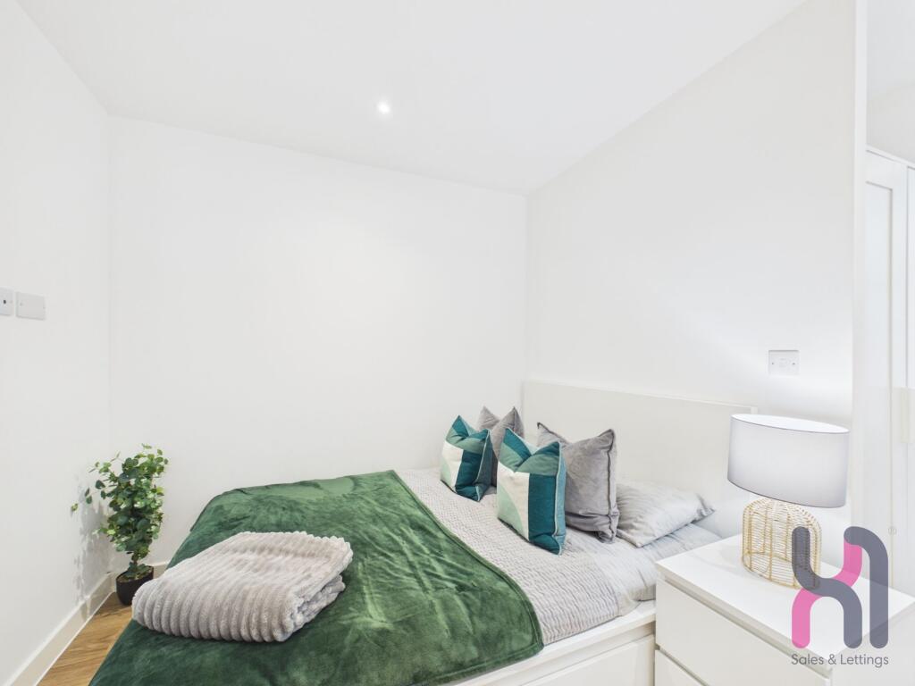 Apartment in Manchester - View 5