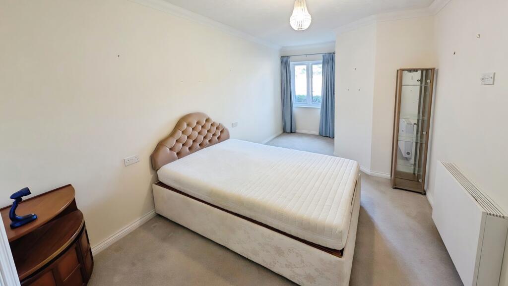 Apartment in Bristol - View 5